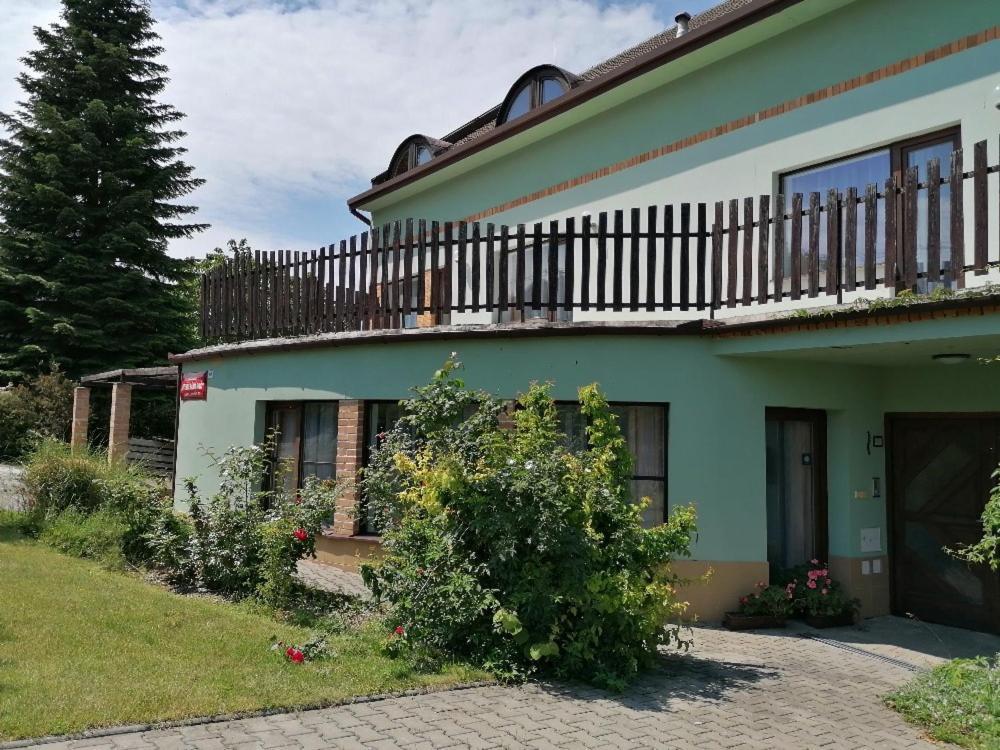 Otevrena Naruc Pension Letovice Exterior foto