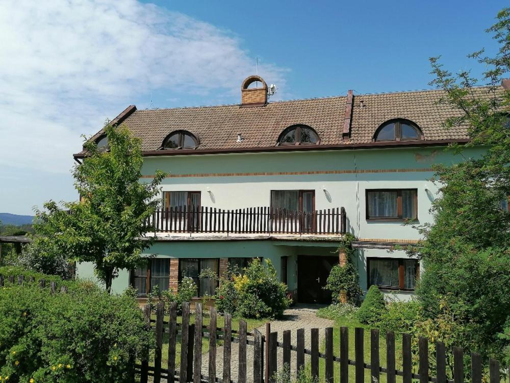Otevrena Naruc Pension Letovice Exterior foto